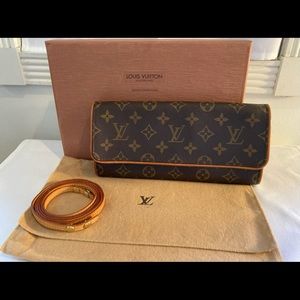 LOUIS VUITTON Monogram Twin Clutch GM Shoulder Bag